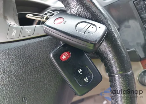 2010 Toyota Highlander Limited V6 z USA, uszkodzony, nr VIN 5TDDK3EH1AS008022